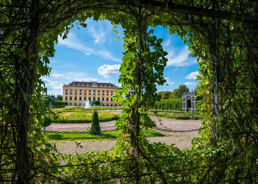 Scopri VIENNA-Castello di Schonbrunn  Viaggi di Gruppo