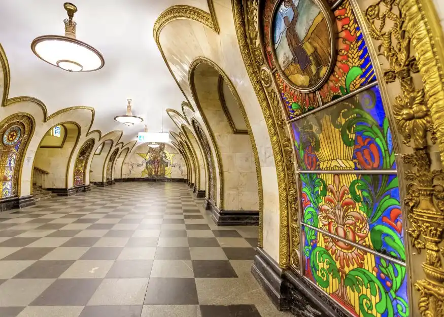 Scopri MOSCA-Stazione della metropolitana Viaggi di Gruppo 